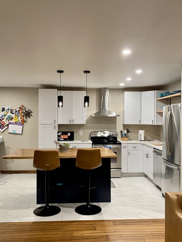 Foto principal - 1355 Walton Creek Rd