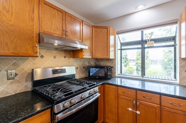Foto del edificio - 2 bed 2.5 bath