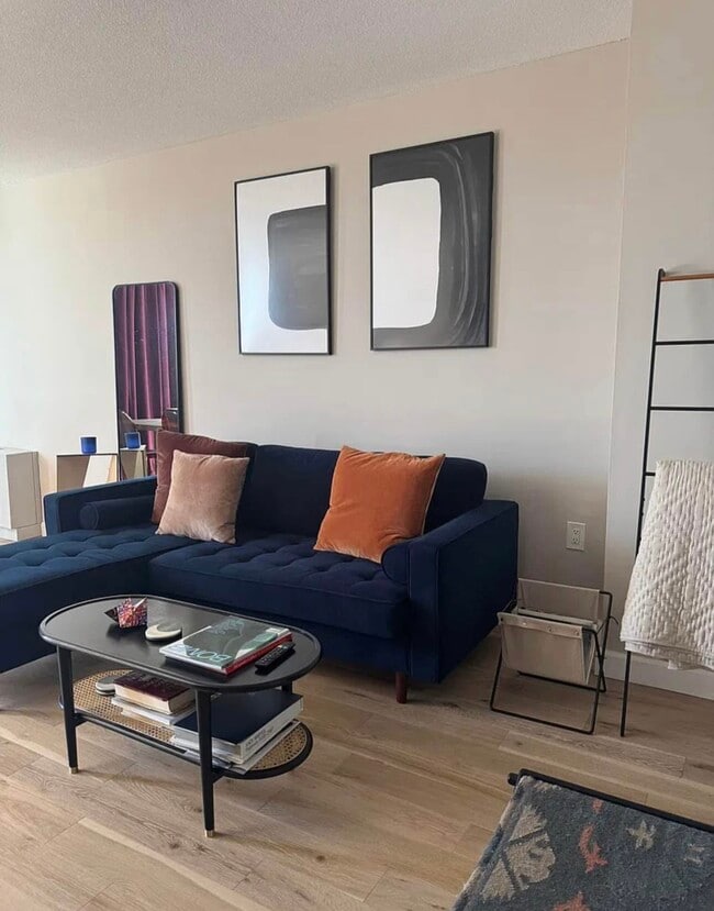 Living area - 4242 East West Hwy