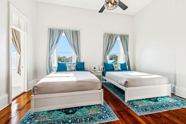 Building Photo - 1725 Robert C. Blakes Sr. Dr