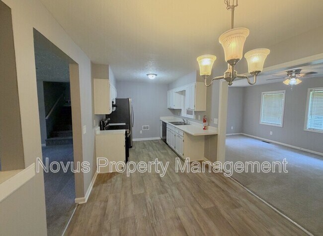 Foto del edificio - 125 S Meadowcliff Cir