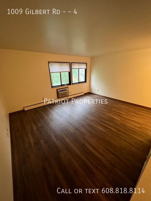 Foto principal - 1 bed/1 bath apartment in Madison, WI!