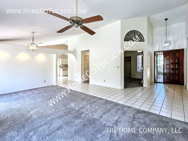 Building Photo - 1551 E Sonoran Desert Dr