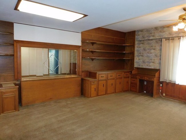 Building Photo - 1730 Holland Cliffs Rd