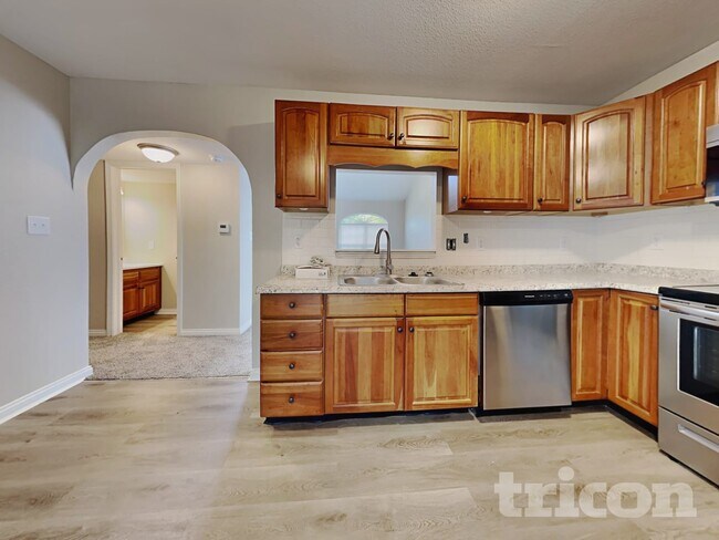 Foto del edificio - 1167 Fiesta Dr