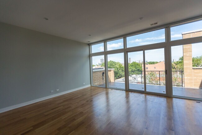 Foto del edificio - 3452 N Southport Ave