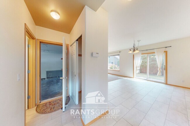 Building Photo - 3036 70th Way SW
