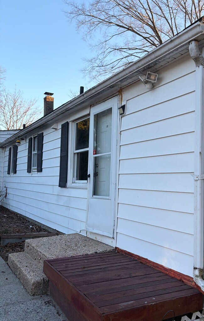 Building Photo - 180 Wessels Ave