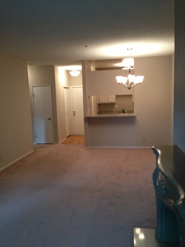 50 San Mateo Dr Unit 116, San Mateo, CA 94401 Condo for Rent in San