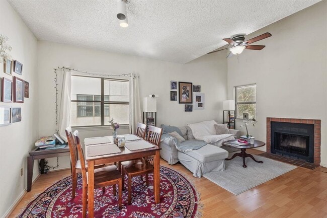 Foto del edificio - 706 W 22nd St