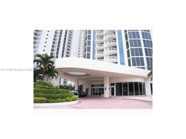 Building Photo - 18671 Collins Ave