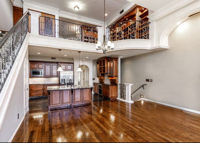 Building Photo - 239 E Fountain Blvd