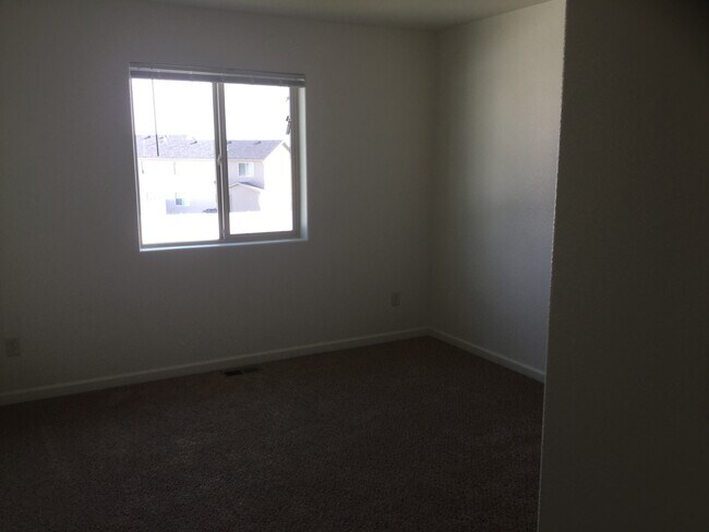 Foto del edificio - 3 BEDROOM, 2.5 BATHROOM SADDLE RIDGE TWINHOME