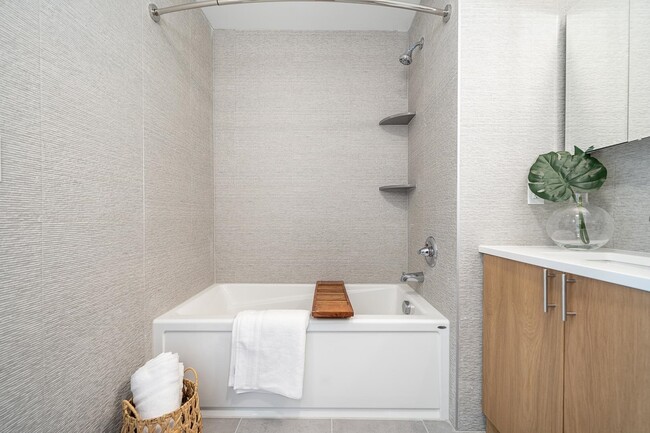 Building Photo - 1410 Palisade Ave