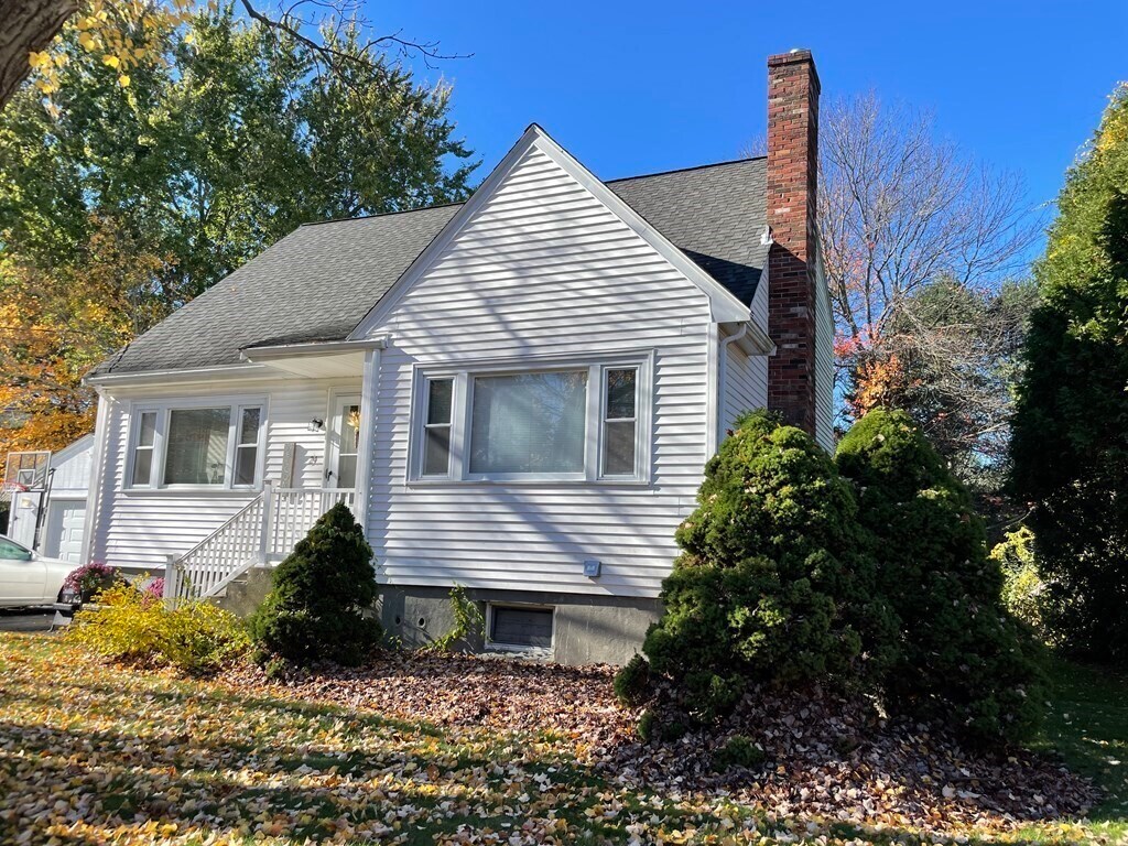 24 Cross St, Reading, MA 01867 House Rental in Reading, MA