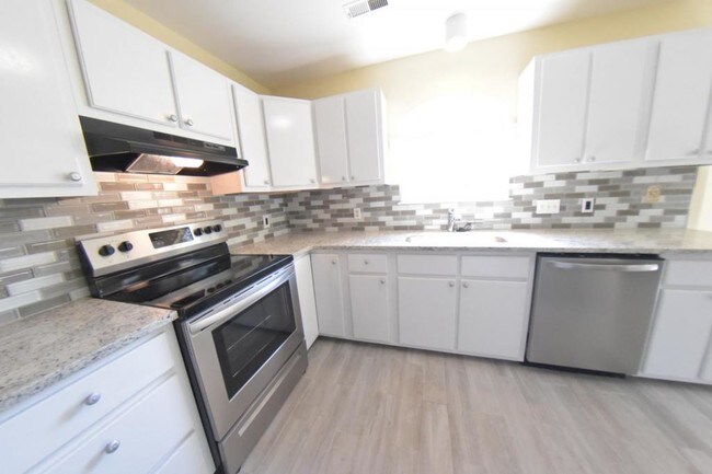 Foto del edificio - 5701 Southminster Ln.