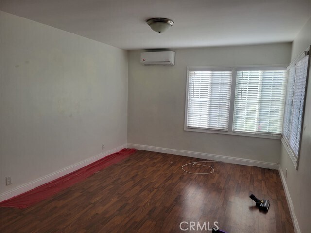 Building Photo - 1626 W 204th St