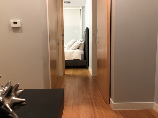 Bedroom Hall - 912 Baltimore Ave