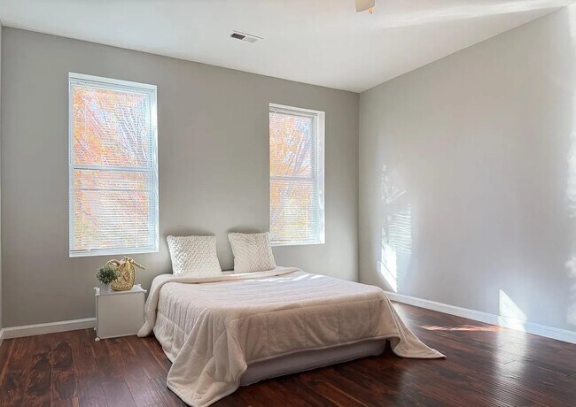 Foto del edificio - 503 N Lakewood Ave