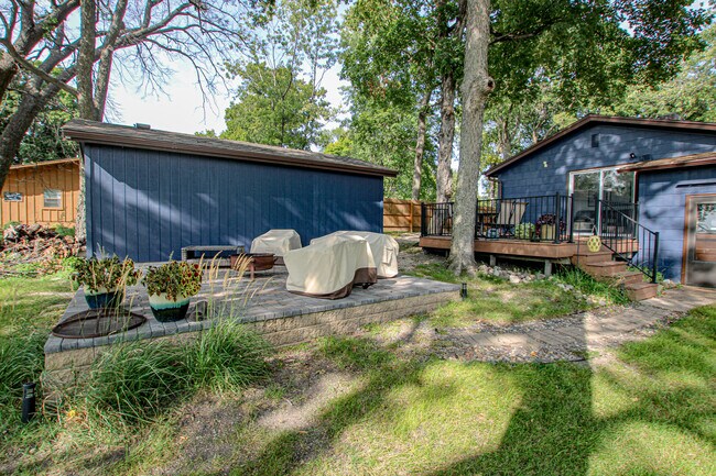 Foto del edificio - 4880 Interlachen Dr NE