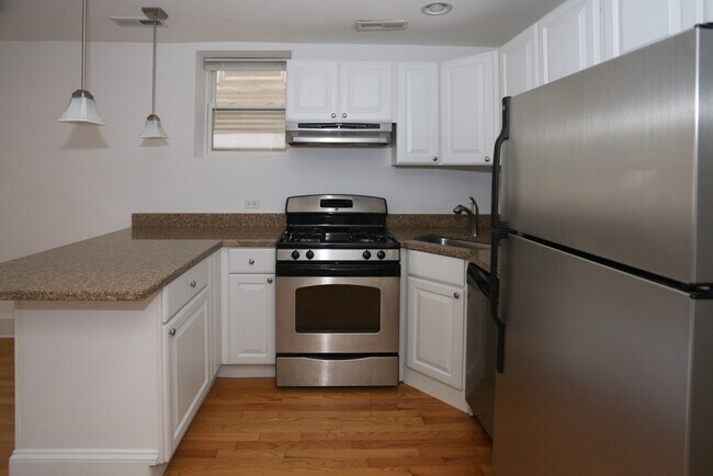 Foto del edificio - 3446 N Bell Ave