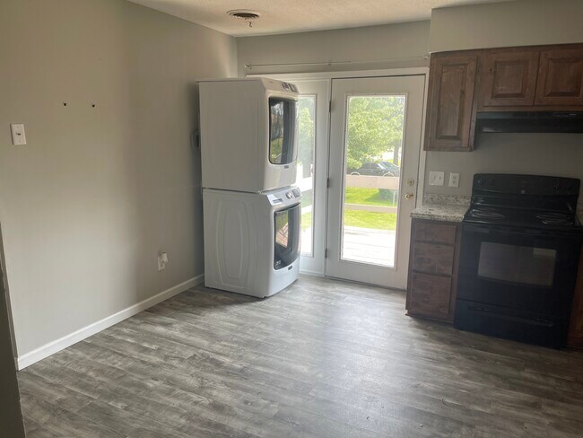Washer and dryer - 418 E Northtown Rd