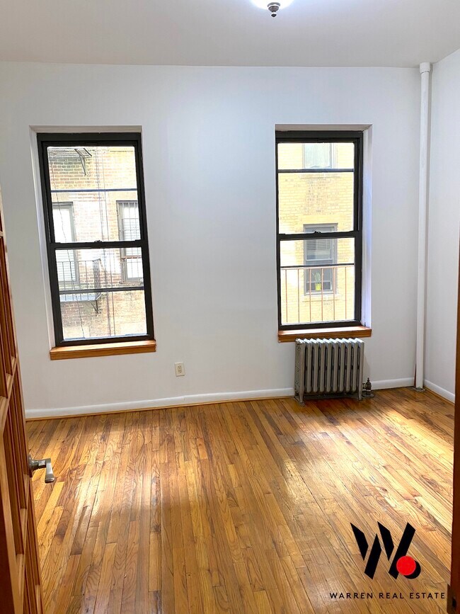 Foto del edificio - 304 EAST 11 STREET