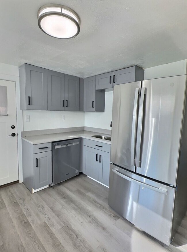 Building Photo - Charming 1-Bedroom Apartment near Downtown Ogden!