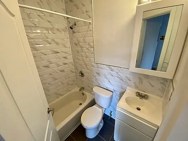 Foto del edificio - 451 Irving Ave