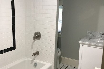 bath - 10 Gay St