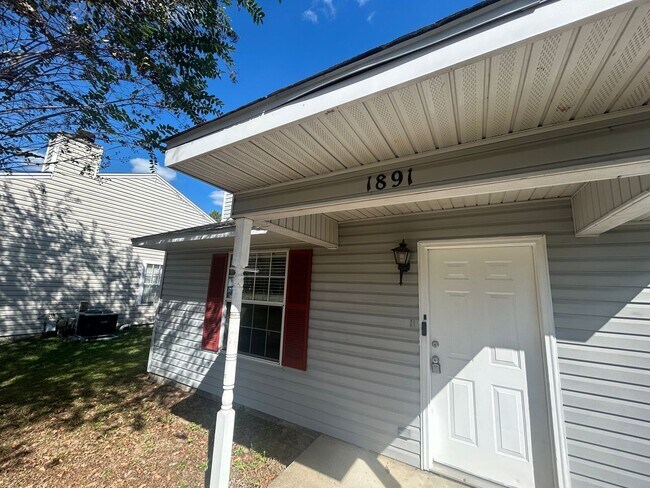 Photo - 2BR/2BA Townhome. BRAND NEW FLOORS