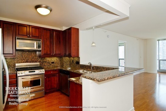 Building Photo - 420 E Waterside Dr