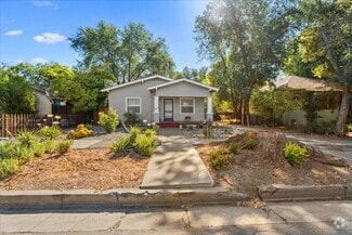 Building Photo - 204 J St