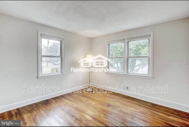 Photo - 3219 Taylor Ave