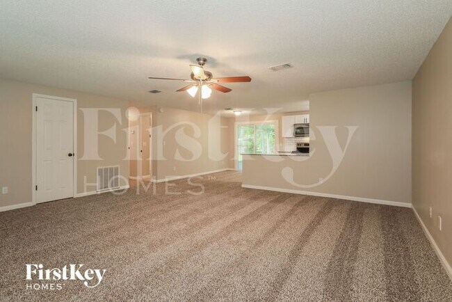 Building Photo - 2835 Tanglewood Blvd
