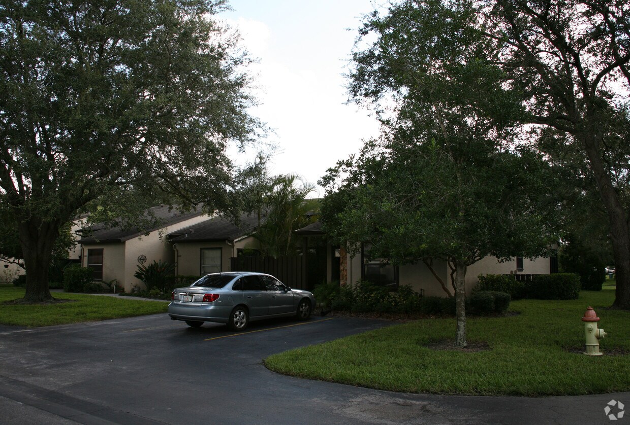 Primary Photo - Tallywood Apartments