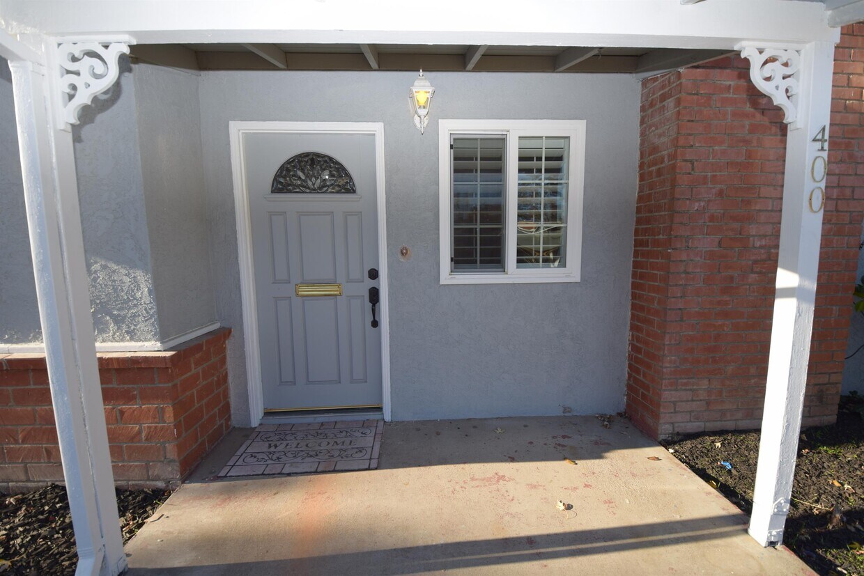 Primary Photo - 400 Loretto Dr
