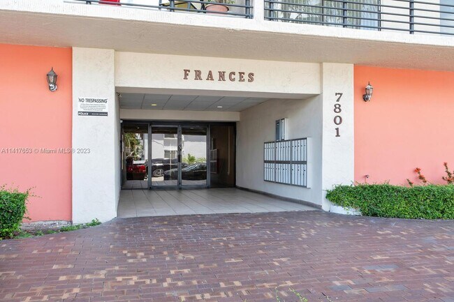 Foto del edificio - 7801 Abbott Ave