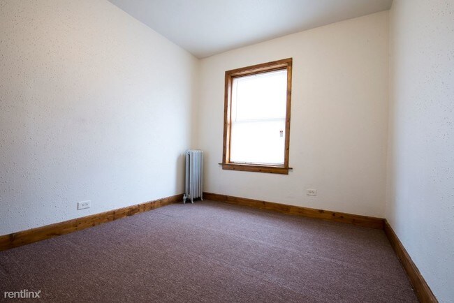 Foto del edificio - 2 br, 1 bath Apartment - 7806 S Essex Ave