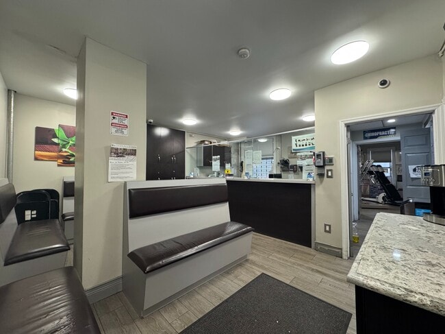 Foto del edificio - 140 Wadsworth Ave