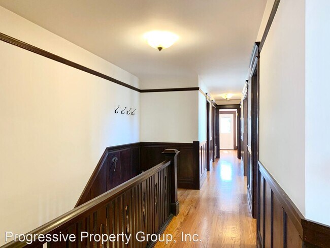 Building Photo - 2 br, 1 bath House - 575 Page Street