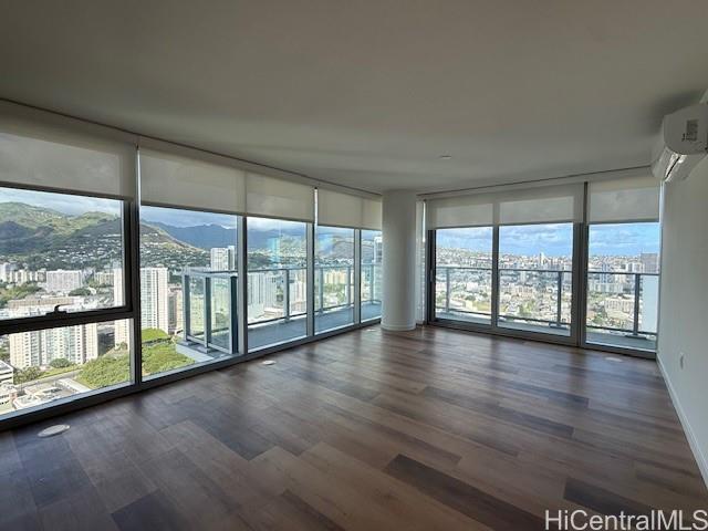 Foto principal - 1500 Rycroft St