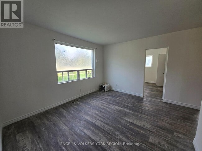 Building Photo - 41 Essa Rd