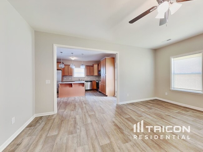 Building Photo - 4664 Wesmar Dr