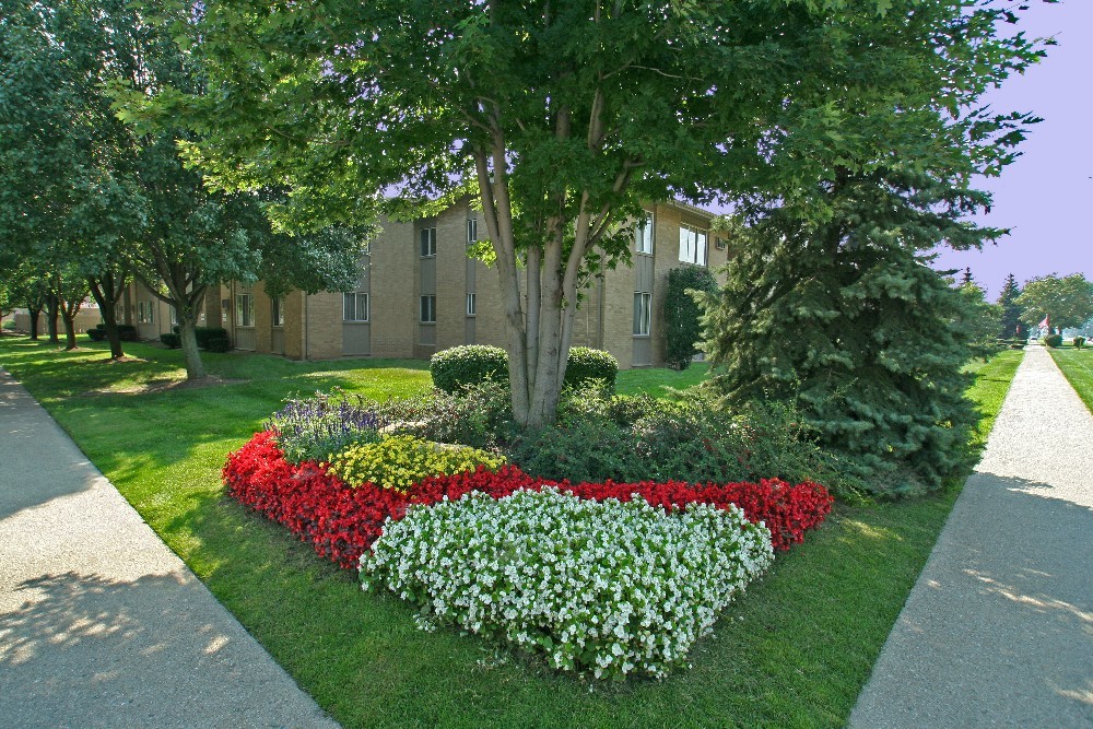 Primary Photo - Dearborn West