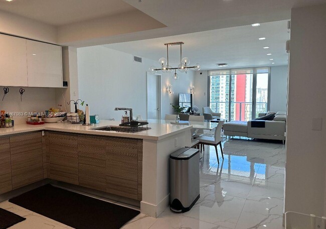 Building Photo - 330 Sunny Isles Blvd