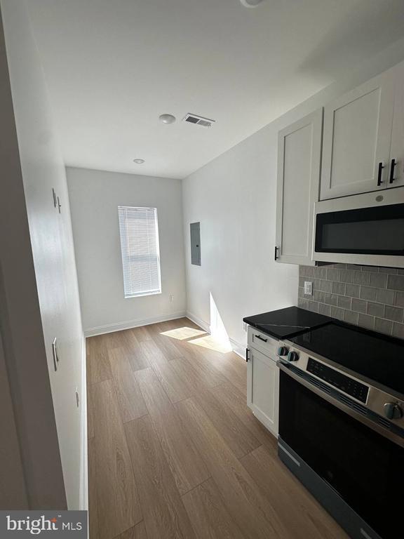 Foto del edificio - 1229 W Somerset St