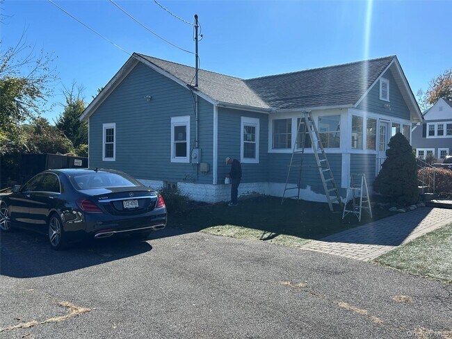 Foto del edificio - 490 Commack Rd