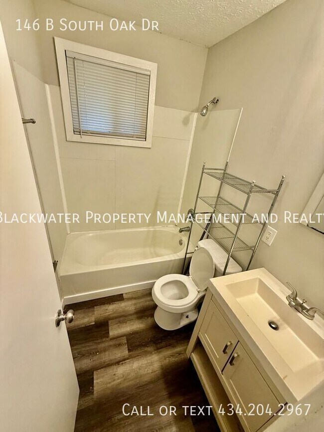 Foto del edificio - 146 S Oak Dr