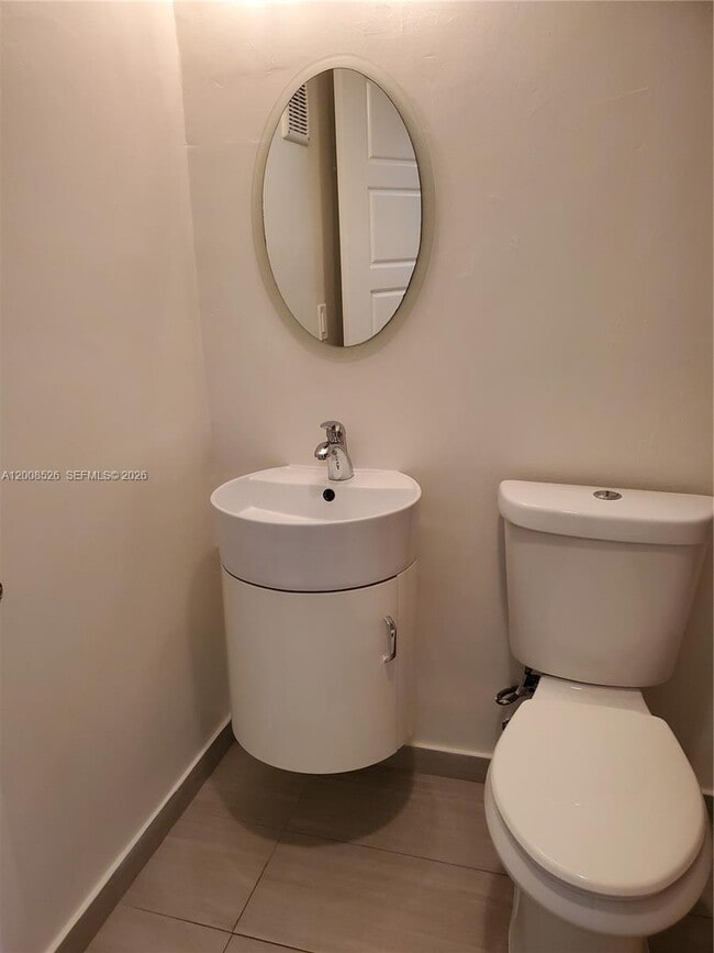 Foto del edificio - 1230 NE 139th St